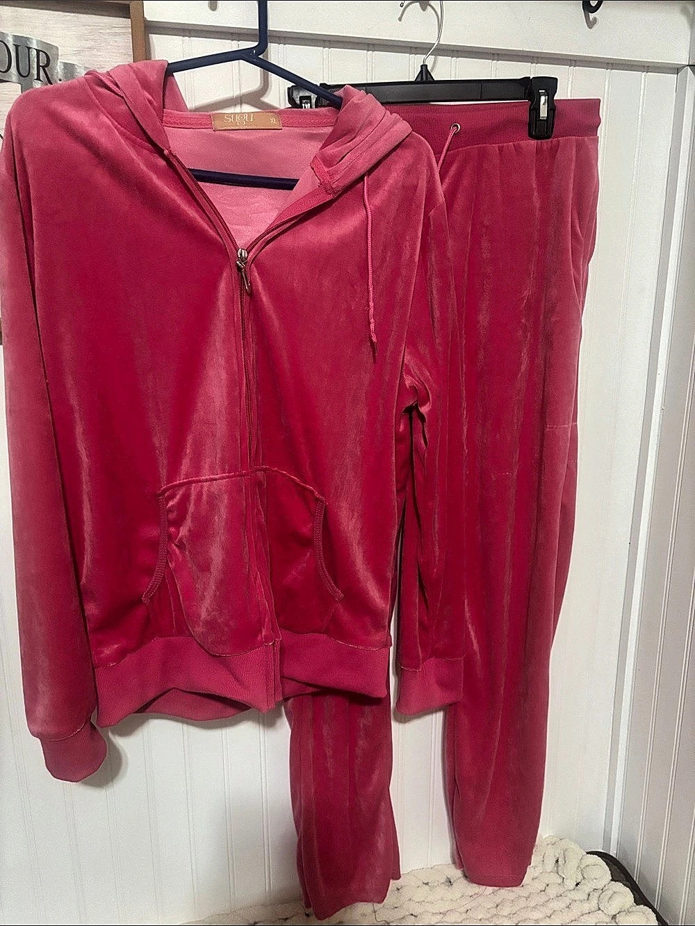 Juicy Couture Velour Zip Hoodie & Jogger Set in Pink XL Like New
